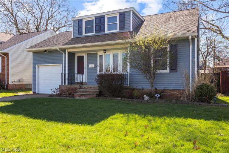 6017 Hodgman Drive, Parma Heights, OH - Photo 2