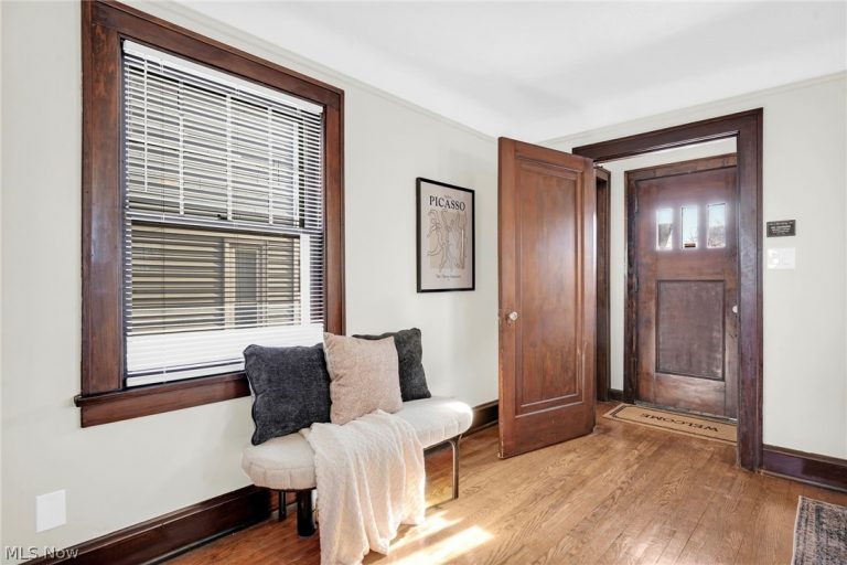 17608 Puritas Avenue, Cleveland, OH - Photo 8