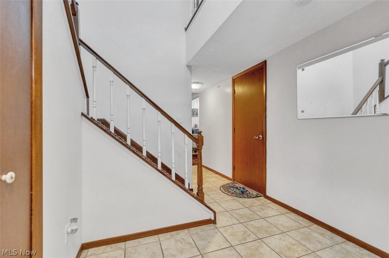 1689 Walnut Lane #5, Rocky River, OH - Photo 3