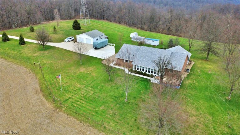 17437 Early Cemetary Road, Kimbolton, OH - Photo 5