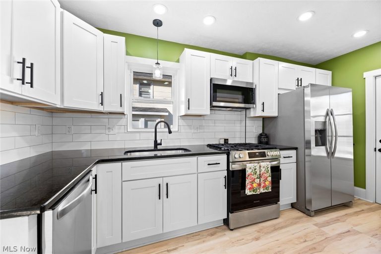 1933 10th Street, Cuyahoga Falls, OH - Photo 6