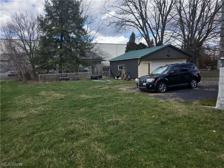 554 Taggart Street, East Palestine, OH - Photo 5