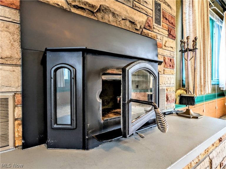 770 Broad Street, Conneaut, OH - Photo 8