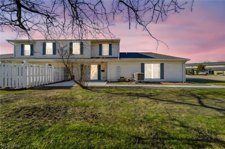 7981 Carriage Circle #B, Mentor, OH, 44060