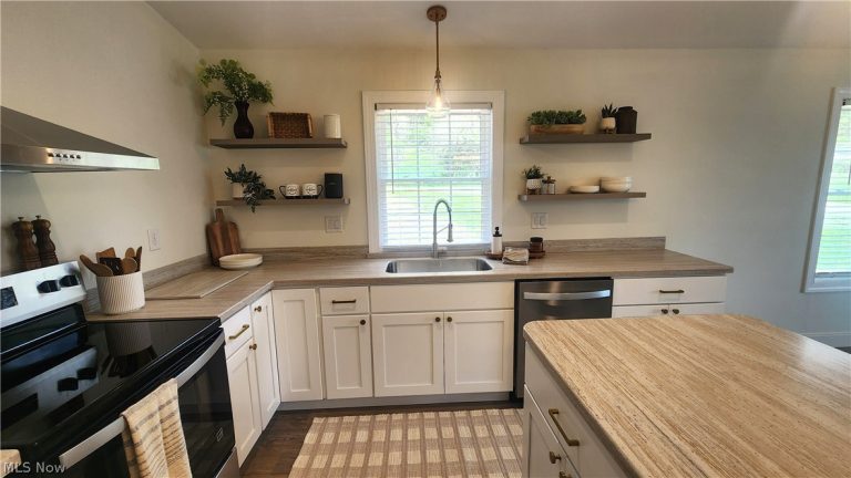 3190 Eastport Road, Dennison, OH - Photo 8