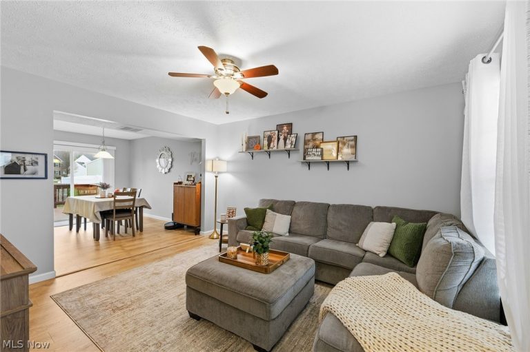 6401 Fawn Lane, North Ridgeville, OH - Photo 4