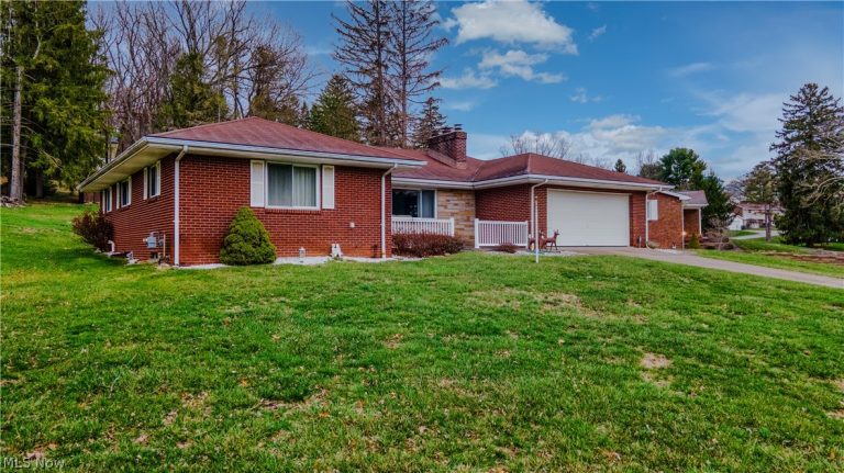 132 Bryden Road, Steubenville, OH - Photo 2