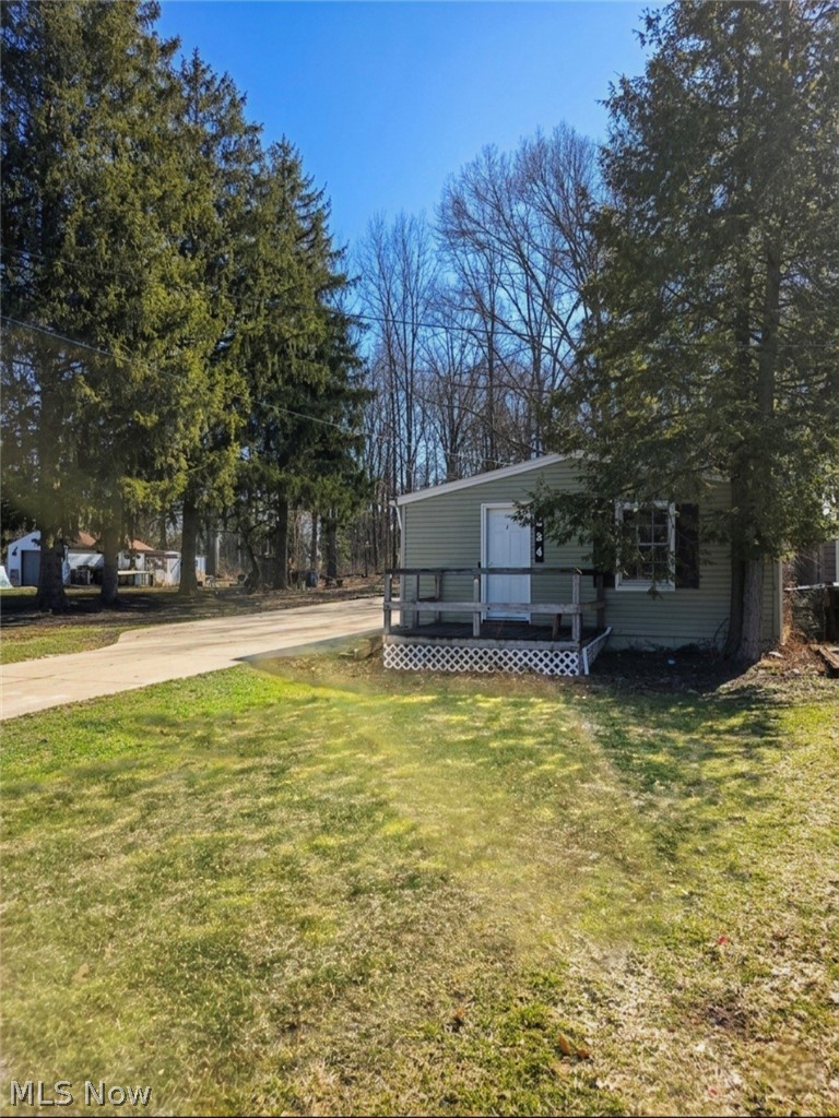 234 Oakwood Street, Elyria, OH - Photo 2