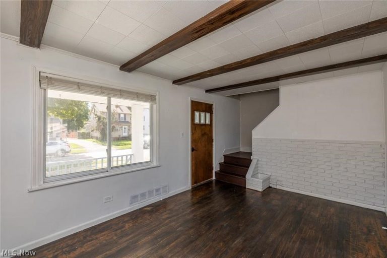 6300 Vandalia Avenue, Brooklyn, OH - Photo 5