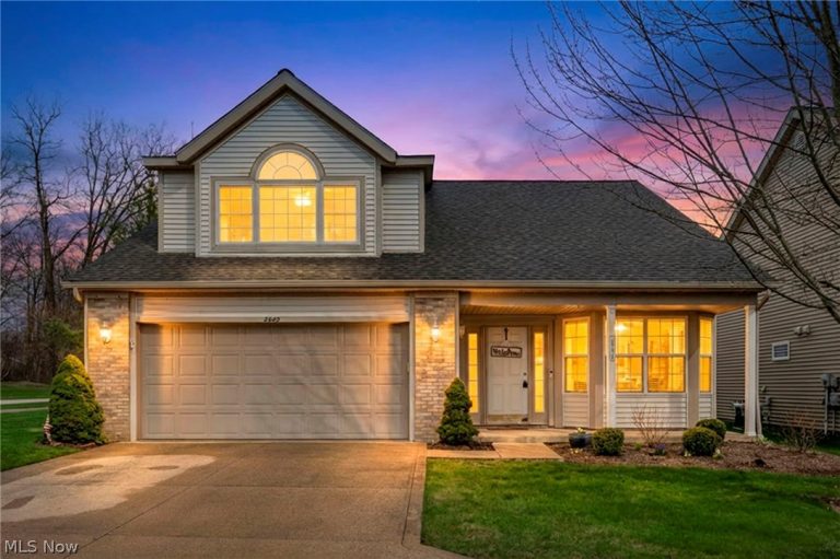 2640 Edgebrook Crossing, Twinsburg, OH, 44087