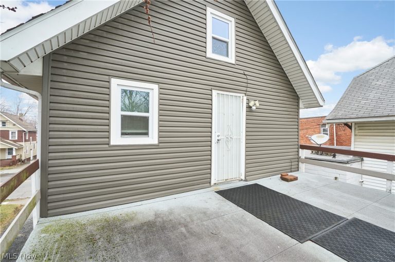 885 Brown Street, Akron, OH - Photo 4