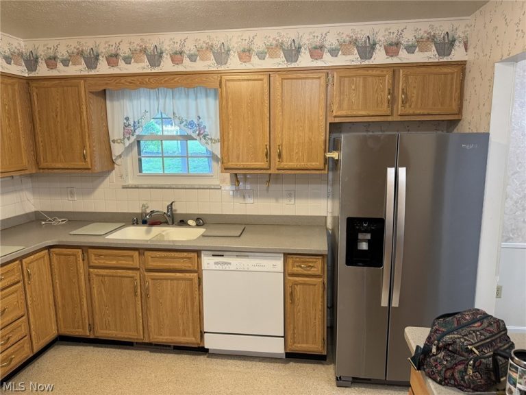 46 Oak Circle, Parkersburg, WV - Photo 6