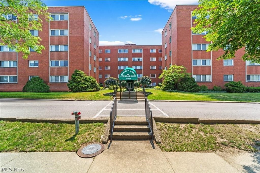 16100 Van Aken Boulevard, Shaker Heights, OH