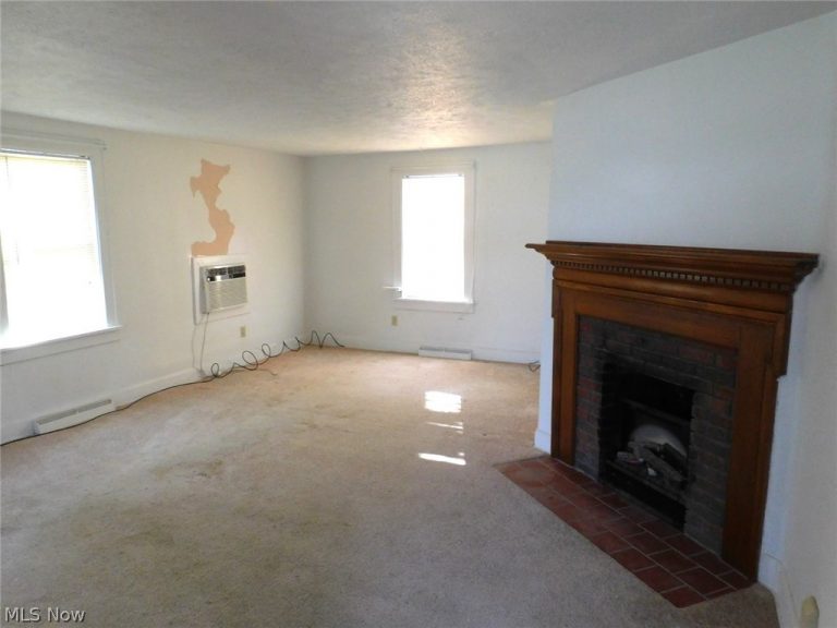 303 Market Street, Jefferson, OH - Photo 8