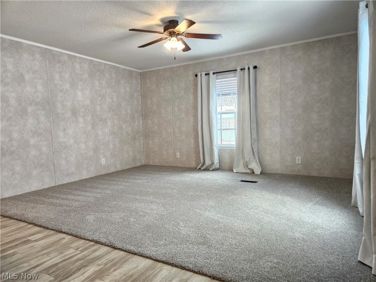 202 Main Road #93, Conneaut, OH - Photo 5