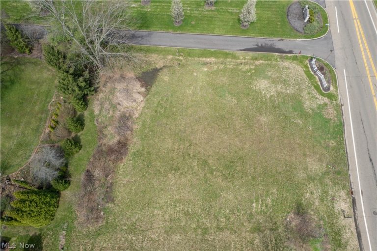 Market Avenue, North Canton, OH - Photo 2