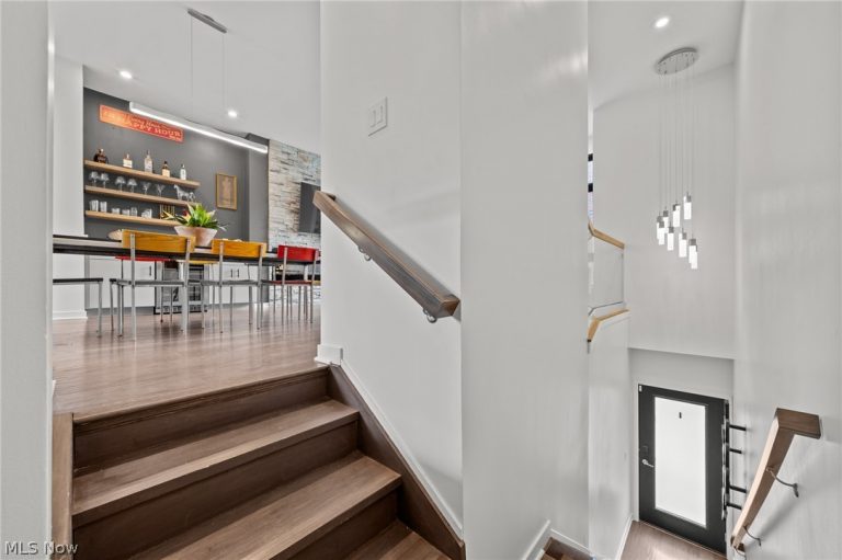 3114 Vine Court, Cleveland, OH - Photo 8