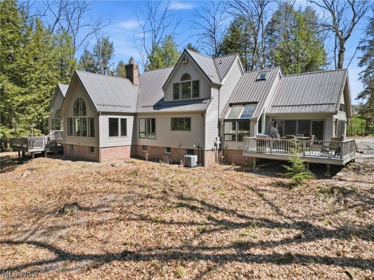5700 Clingan Road, Struthers, OH - Photo 3