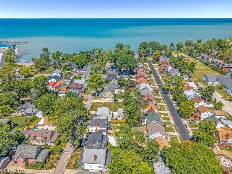 323 Groveland Club Drive, Cleveland, OH - Photo 3