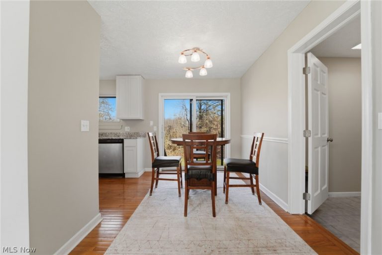 9211 Sugarbush Drive, Mentor, OH - Photo 5