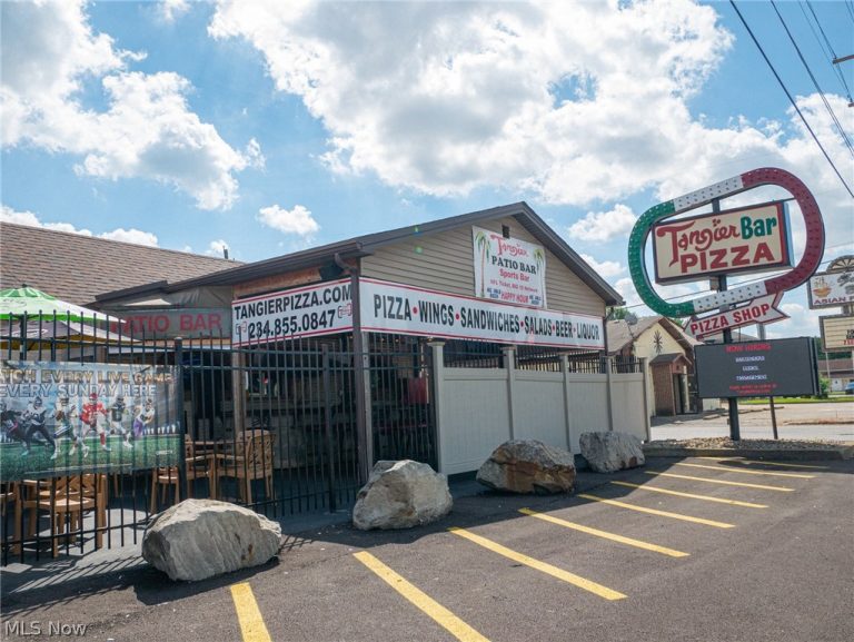 880 Youngstown Poland Road, Struthers, OH, 44471