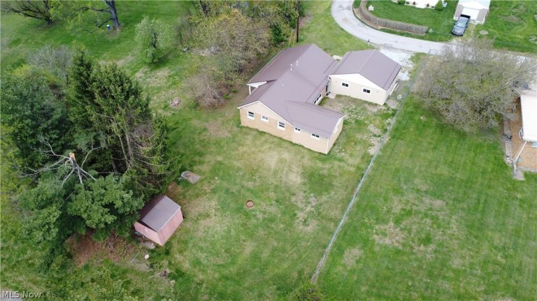 146 Brown Road, Follansbee, WV - Photo 6