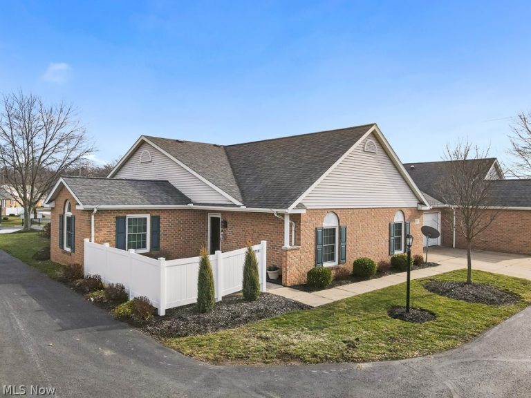 12714 Potomac Place, Uniontown, OH - Photo 2