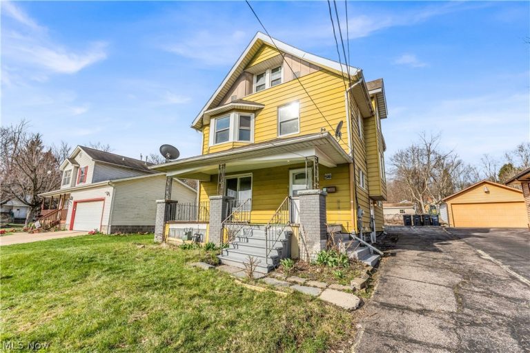 516 Whitney Avenue, Akron, OH - Photo 2