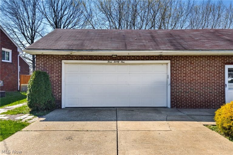321 Porter Avenue, Campbell, OH - Photo 3