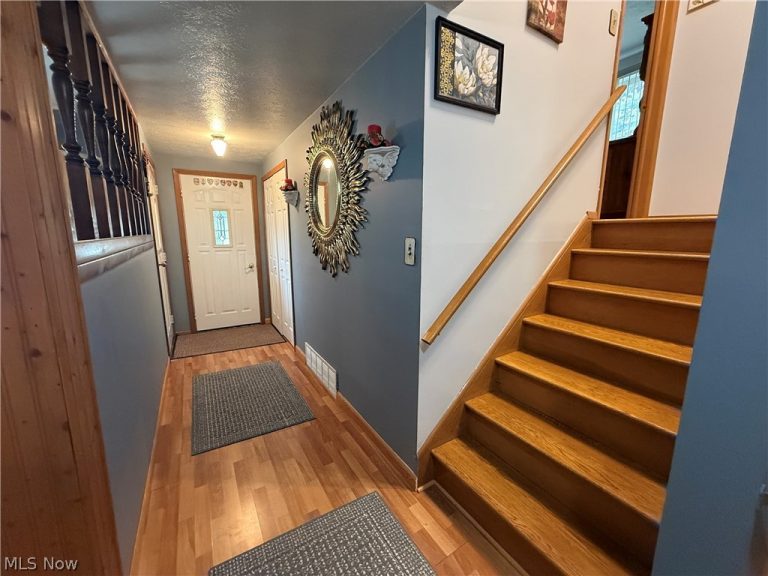 36360 Sunset Drive, Eastlake, OH - Photo 2