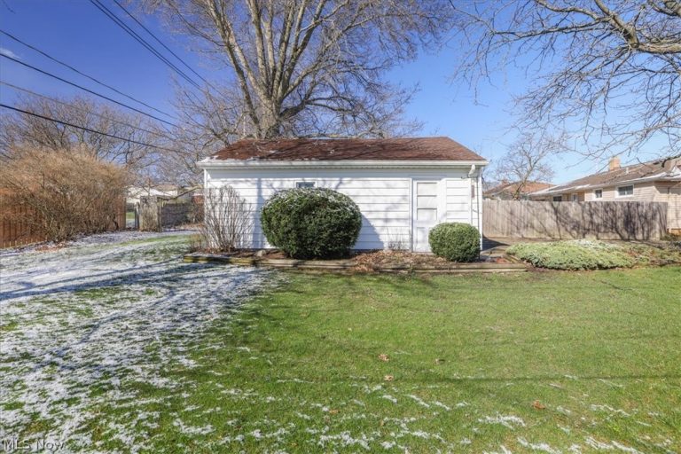 2915 Friar Drive, Parma, OH - Photo 5