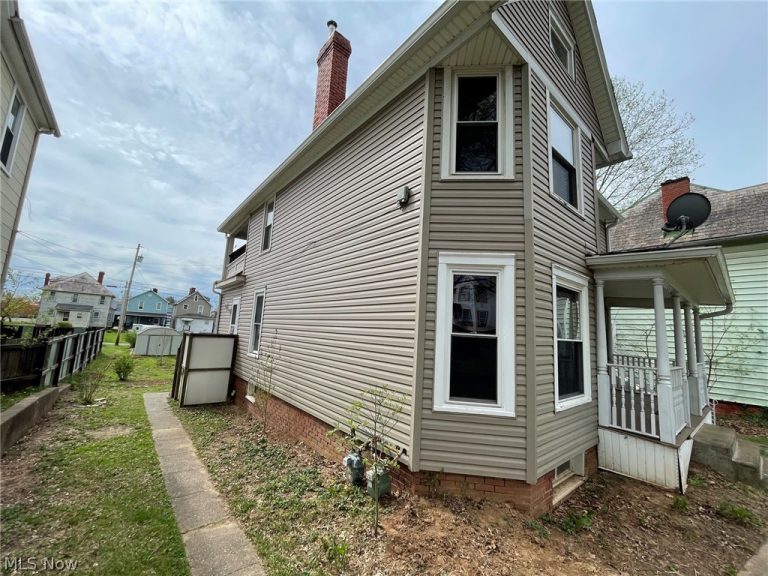 228-230 Oakwood Avenue, Marietta, OH - Photo 3