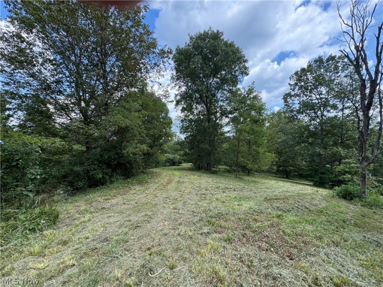 1475 St Rte 124, Coolville, OH, 45723