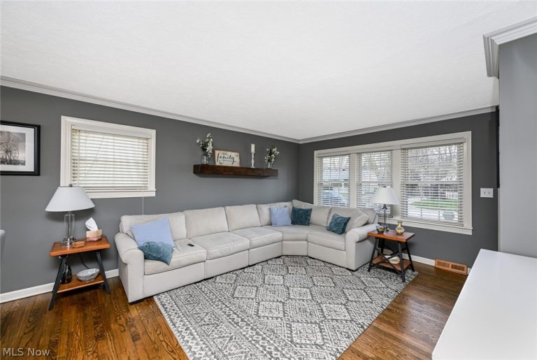 169 Kempton Drive, Berea, OH - Photo 5