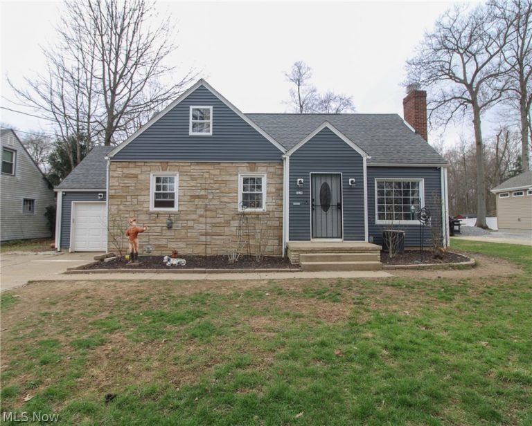 3628 Hopkins Road, Youngstown, OH, 44511