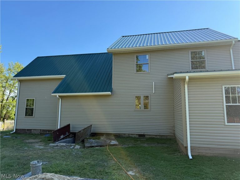 1939 Waterford Road, East Palestine, OH - Photo 5