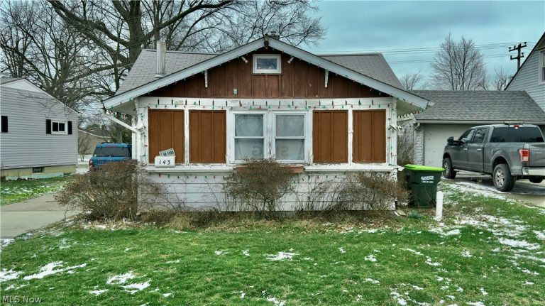 143 Point Drive, Avon Lake, OH - Photo 2