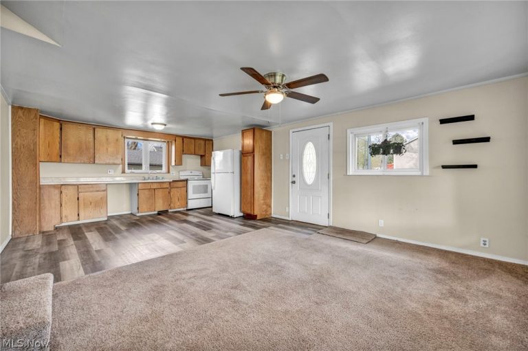 2727 Mcelwain Road, Akron, OH - Photo 6