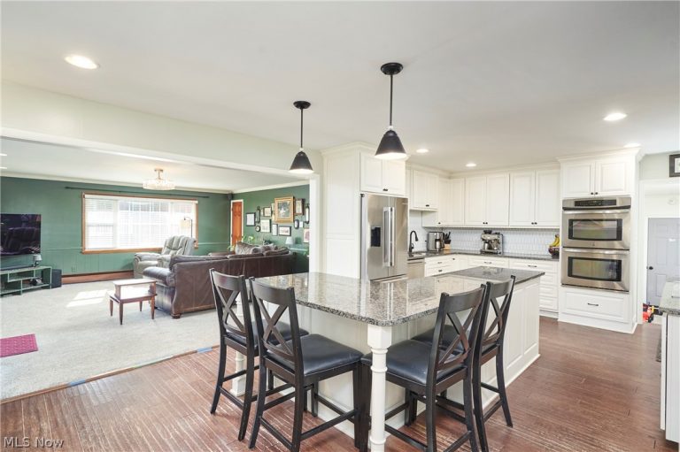 351 Keith Avenue, Akron, OH - Photo 8