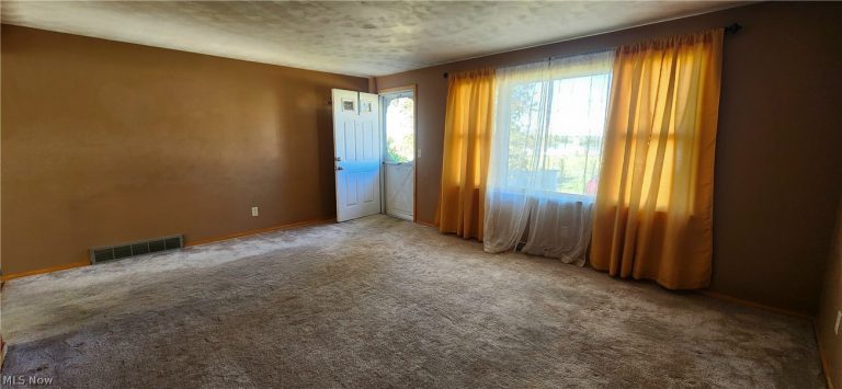 253 Oregon Avenue, Louisville, OH - Photo 6