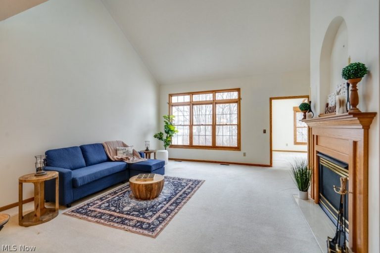 1235 Spring Ridge Circle, Alliance, OH - Photo 6