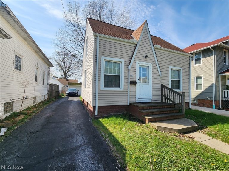 19850 Ormiston Avenue, Euclid, OH - Photo 2