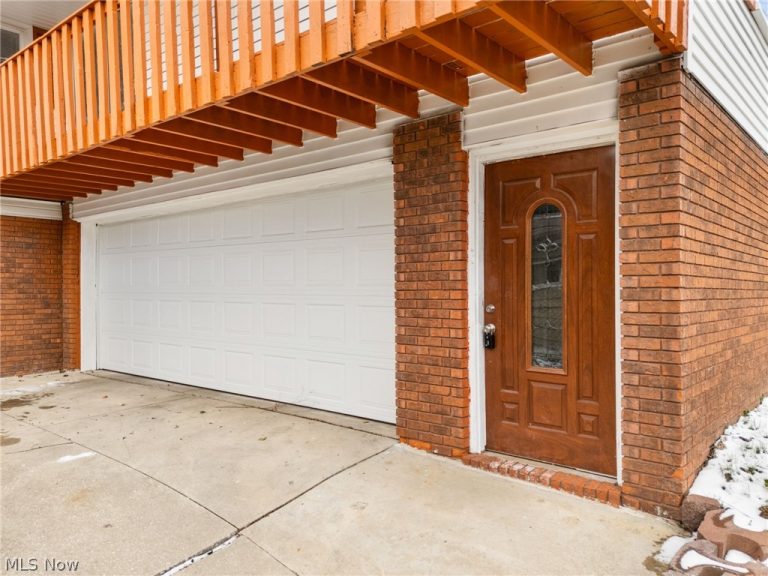 405 Baldwin Road, Akron, OH - Photo 4