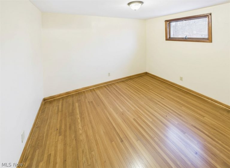 56 Meadowlark Drive, Williamstown, WV - Photo 8