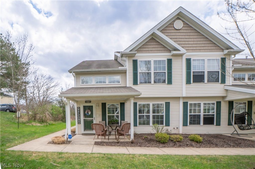 13667 Woodcroft Trace, North Royalton, OH