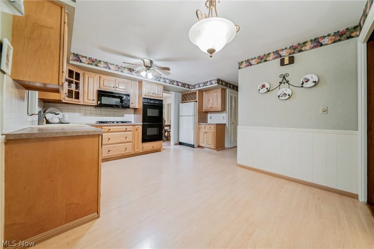 4781 Dorshwood Road, South Euclid, OH - Photo 8