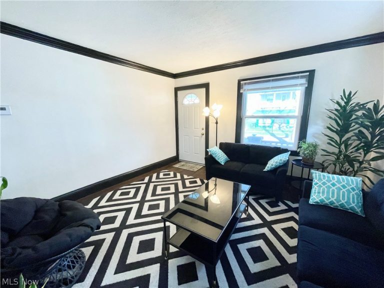 4032 142nd Street, Cleveland, OH - Photo 3