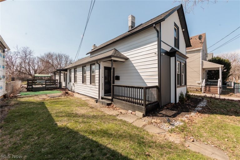 5811 Madison Avenue, Cleveland, OH - Photo 2