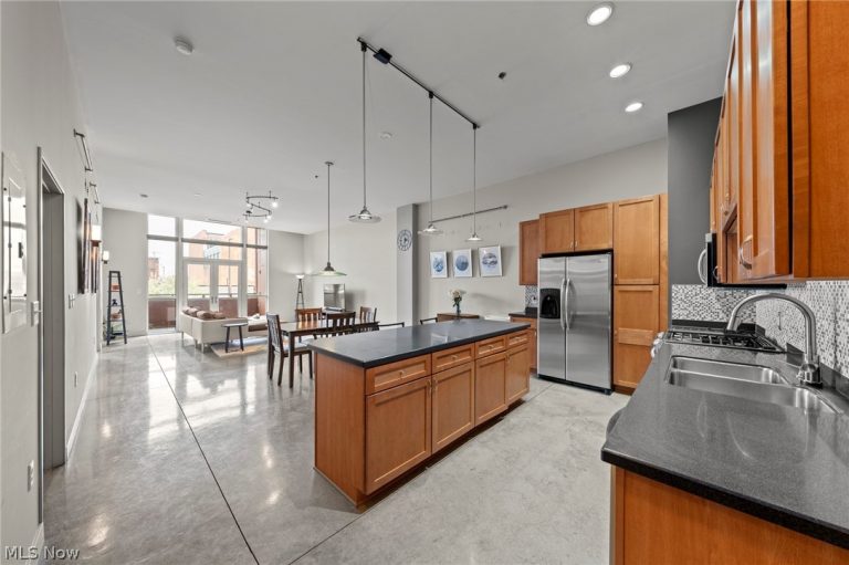 1951 26th Street #215, Cleveland, OH - Photo 4