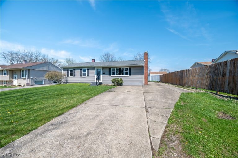 739 Notre Dame Avenue, Austintown, OH - Photo 6